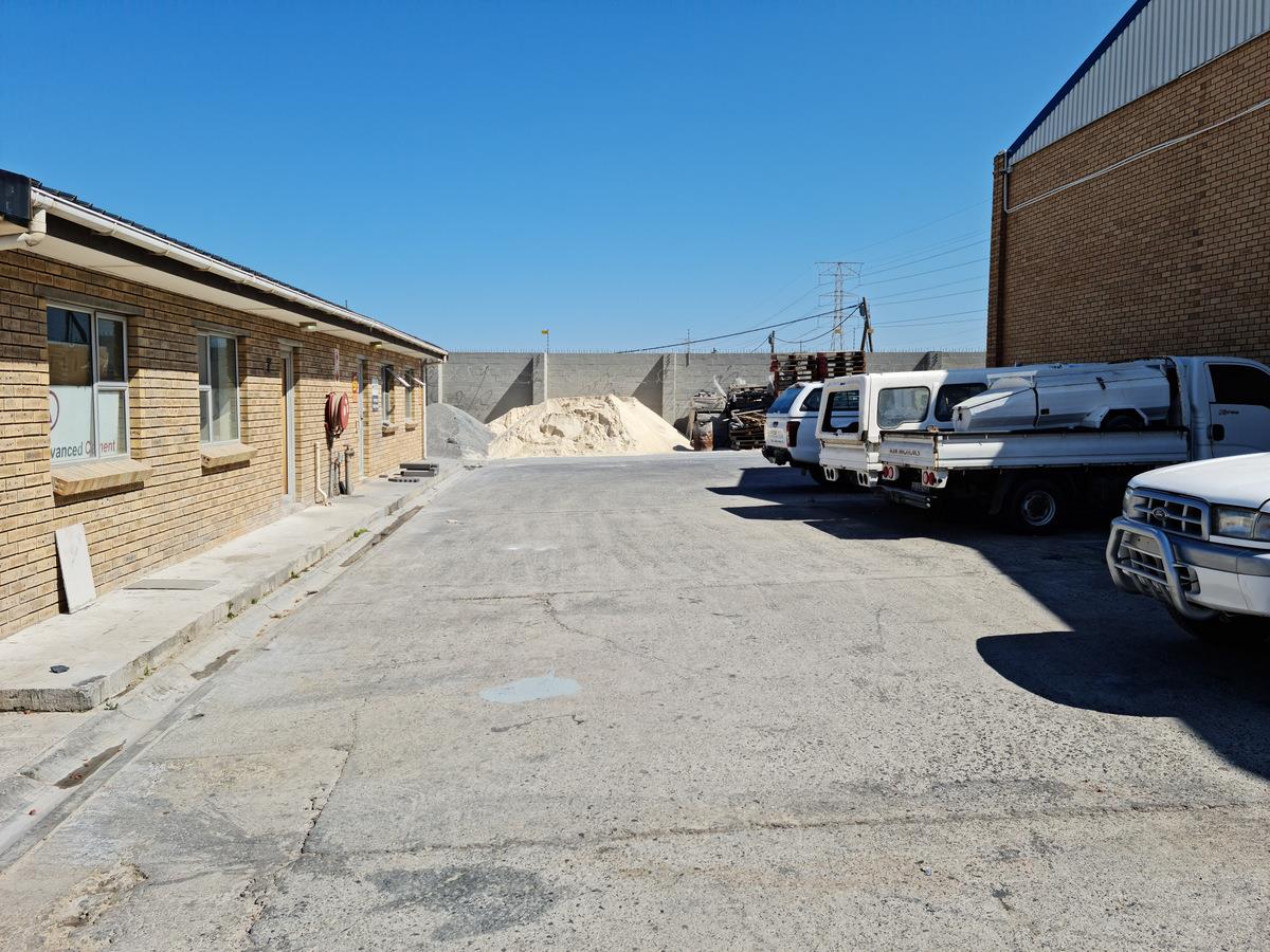 To Let commercial Property for Rent in Broadlands Western Cape